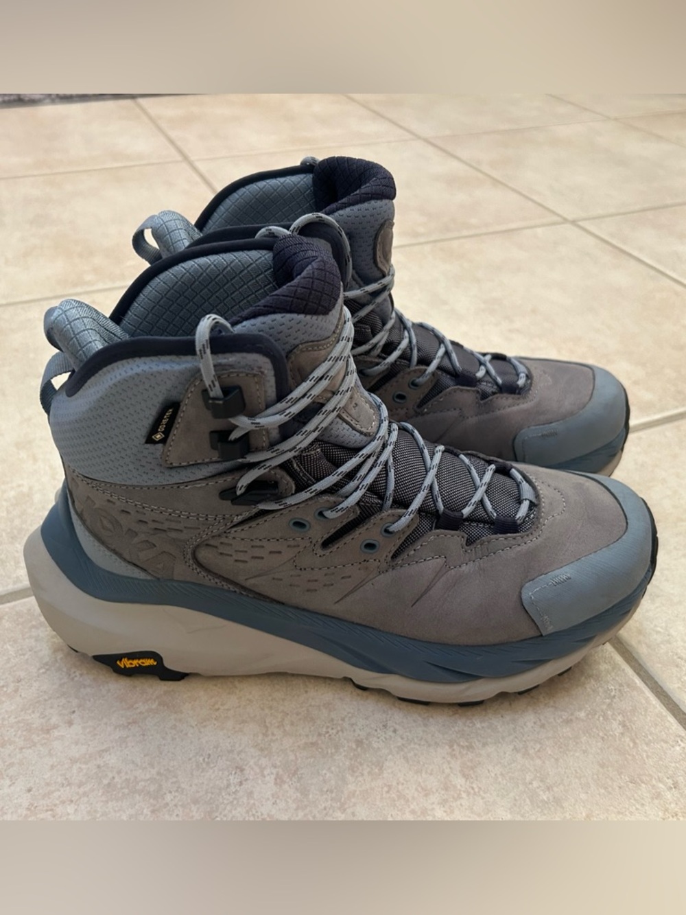 HOKA Women’s Kaha GTX Hiking Boots EUC